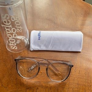 Stoggles round safety glasses